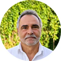 Portrait photograph — Fănel Vătavu